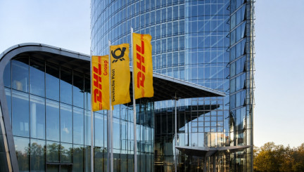DHL Group seizes growth opportunities and significantly increases revenue and earnings in the second quarter